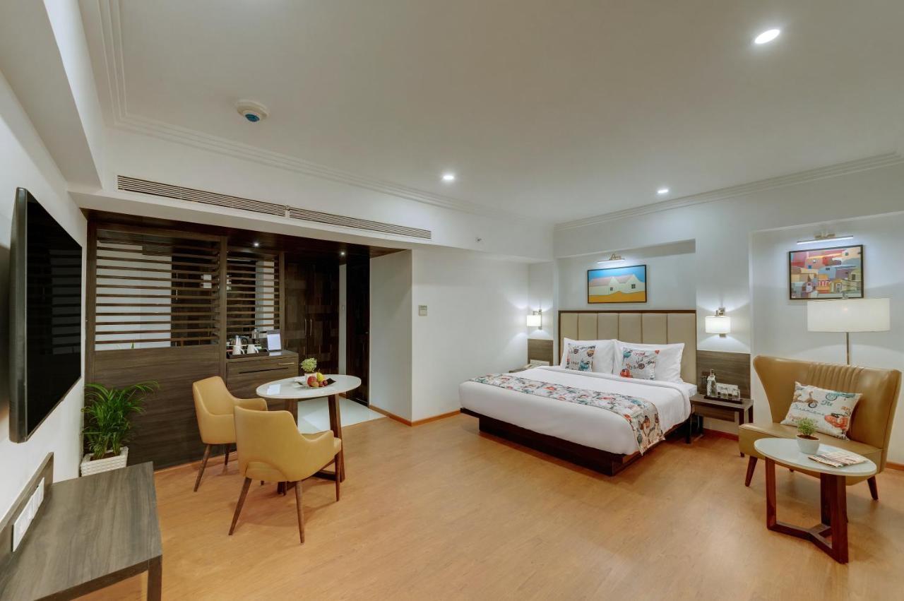 The Fern Residency Turbhe Hotell Navi Mumbai Exteriör bild