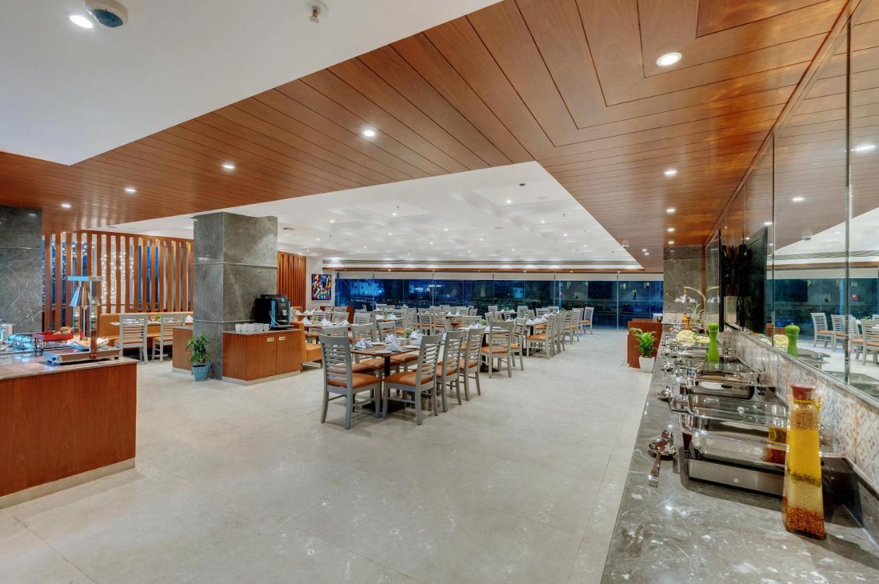 The Fern Residency Turbhe Hotell Navi Mumbai Exteriör bild