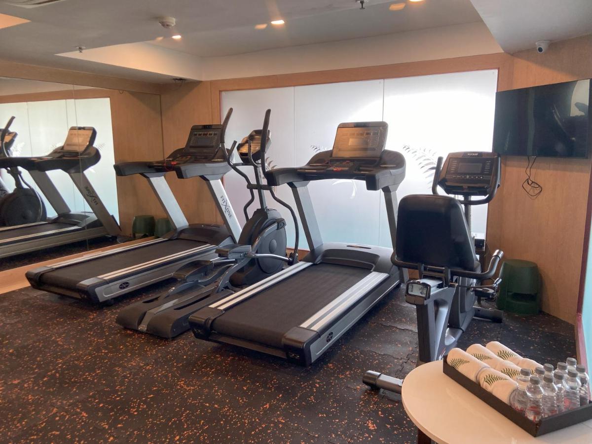 The Fern Residency Turbhe Hotell Navi Mumbai Exteriör bild