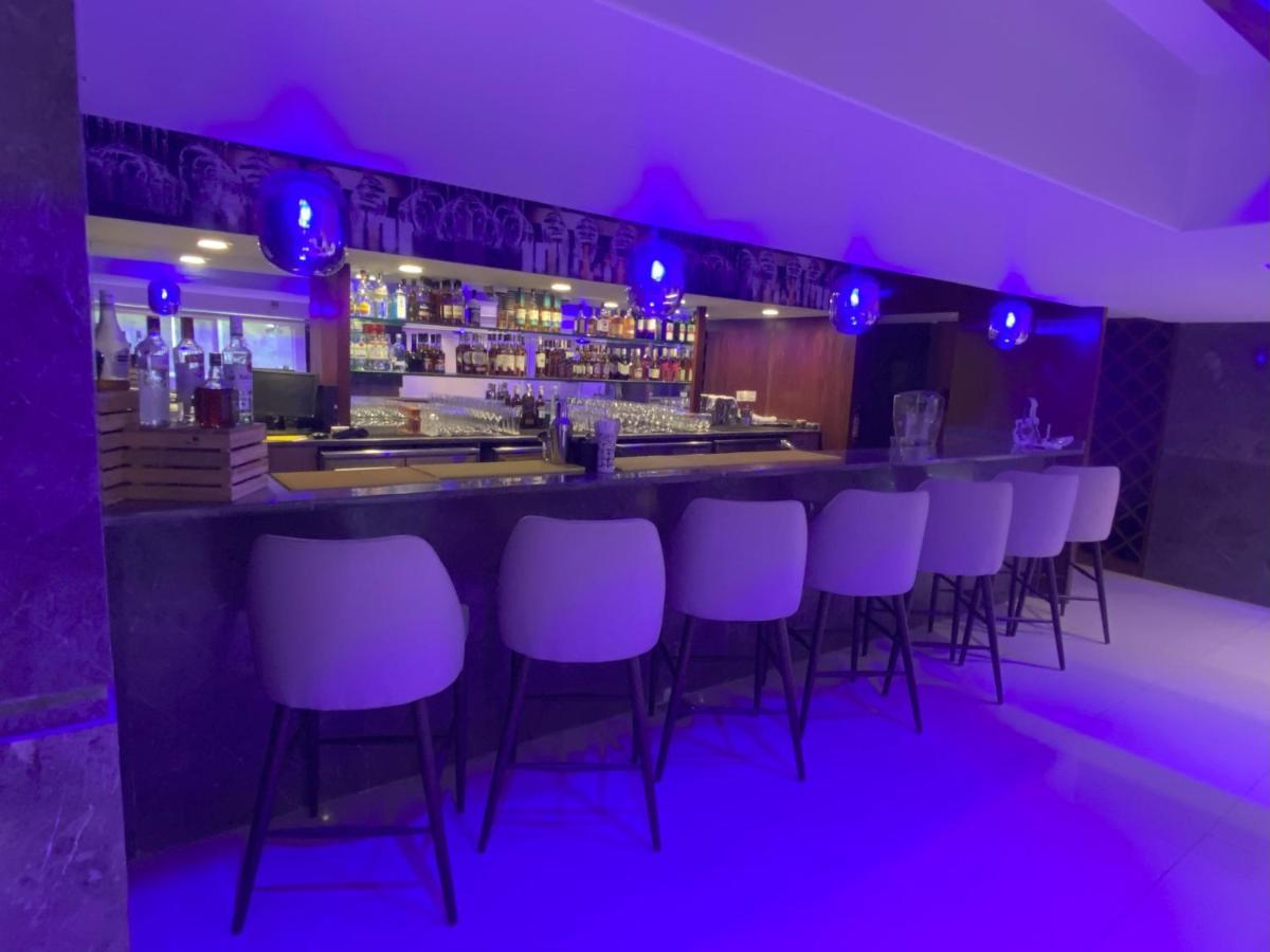 The Fern Residency Turbhe Hotell Navi Mumbai Exteriör bild